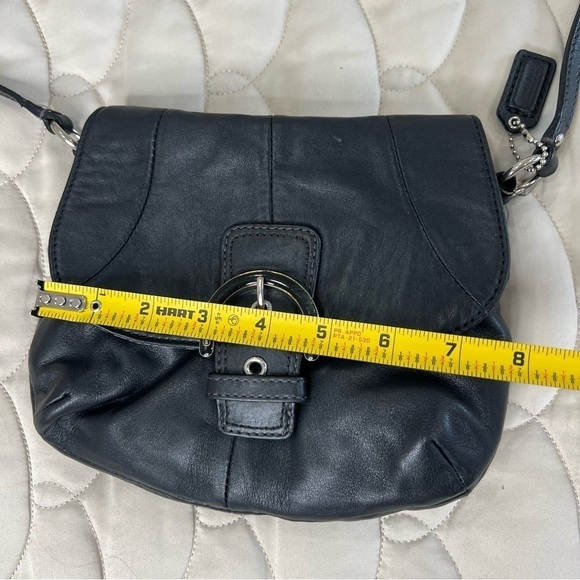 COACH Soho Black GENUINE LEATHER Flap.
SMALL CROSSBODY BAG W/ Buckle - Picture 10 of 10